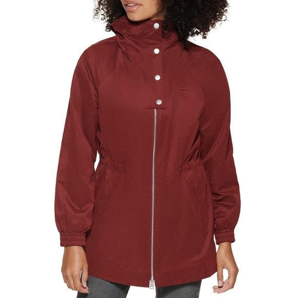 NWT Levi's Cinch Waist Lightweight Anorak Jacket in Burgundy Women’s Size XS - Picture 4 of 8